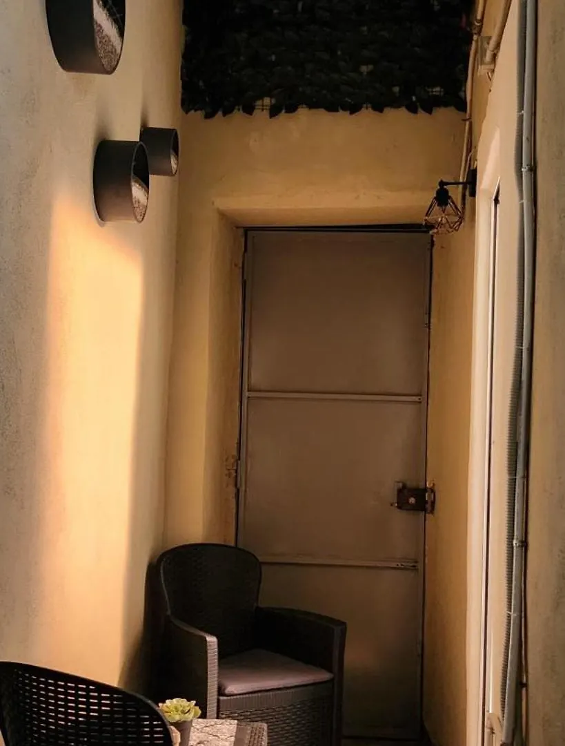 Alkimia House Apartment Catania 0*,